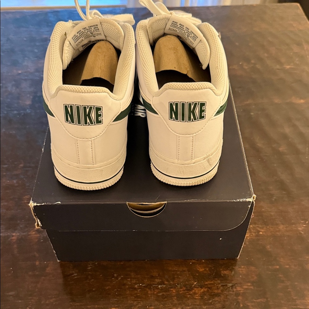 Nike Air Force 1 - Picture 4 of 6